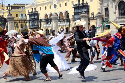 Lanzan Carnaval de Rioja en Palacio de Gobierno