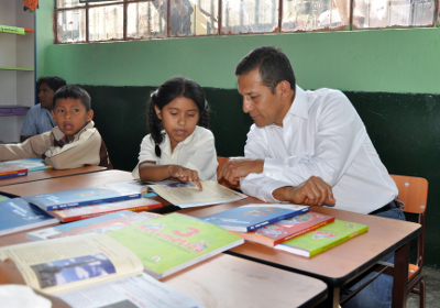La mejor manera de que el Perú se desarrolle  es invirtiendo en Educación