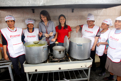 Primera Dama y Ministra de Desarrollo e Inclusión Social visitan comedor popular de San Juan de Lurigancho