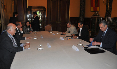 Jefe de Estado se reunió en París con equipo jurídico del Perú ante La Haya