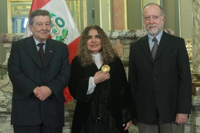 Presidencia entregó Condecoración de la Orden al Mérito a Tania Libertad