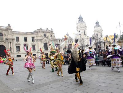 Lanzan en Palacio de Gobierno celebración en honor a San Miguel Arcángel de Puno