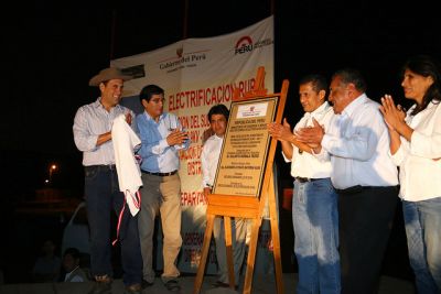 Presidente Humala inaugura obras de electrificación en Cañete