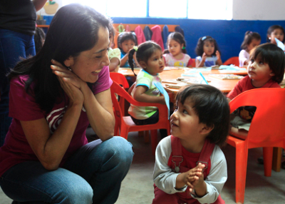 Primera Dama Nadine Heredia visita albelgue Chiclayo