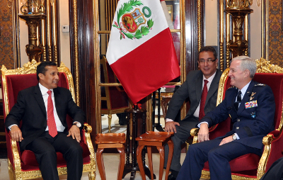 Presidente Ollanta Humala - reunion Jefe comando SUR